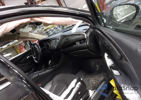 2017 Buick Envision Premium Ii z USA, uszkodzony, nr VIN LRBFXFSX2HD240141